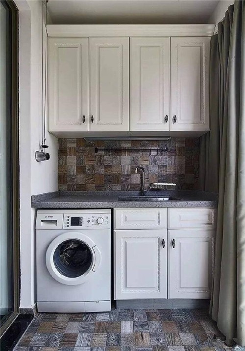 1㎡ 洗衣机=洗衣房 洗衣机放卫生间怕受潮,放厨房又占空间,不如腾出